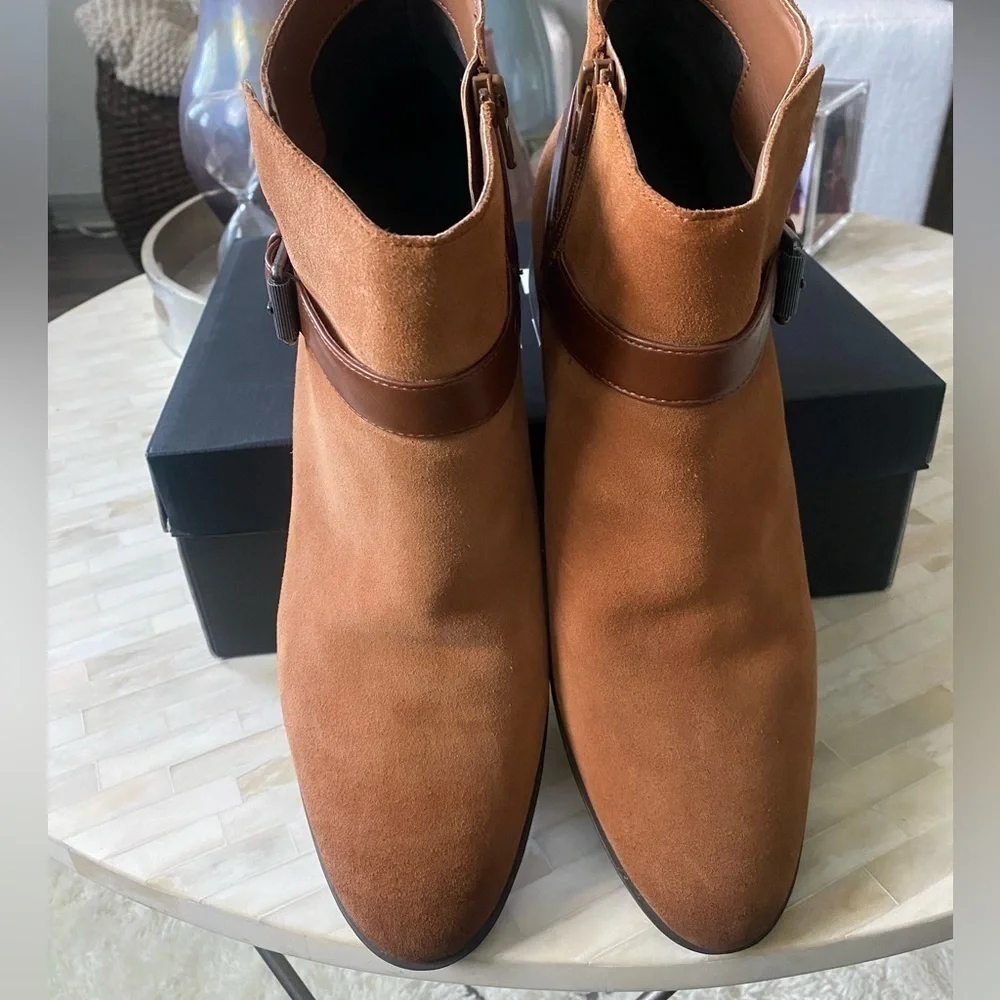 Brown Naturalizer booties EUC.